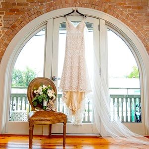 Wtoo wedding dress. Size 10. Ivory with Pearl straps and lace